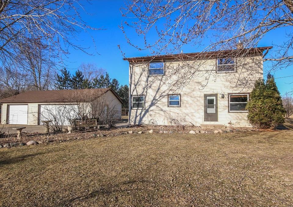 Welcome home to 2.87 acres!
