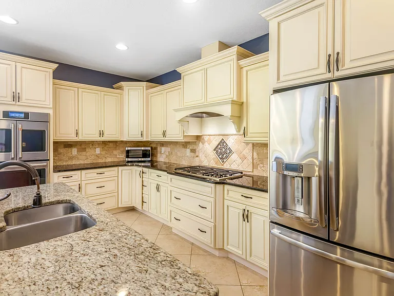 651 Powell Dr NE — Photo 18