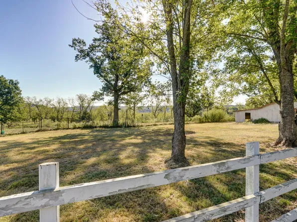 712 N Dade 113, Greenfield, MO 65661