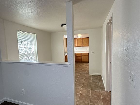 3rd image of 610 Pickerell Ave