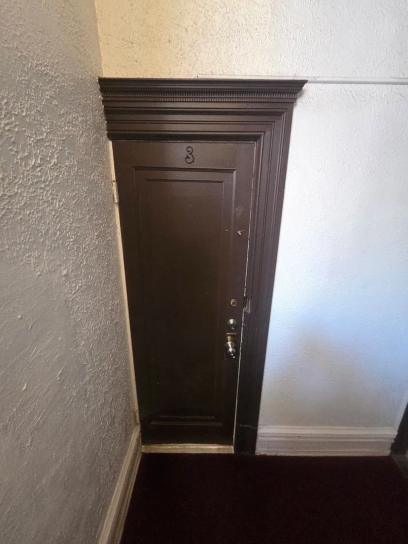 Charming 1-Bedroom Apartment in Denver's Capitol Hill Neighborhood — Photo 3