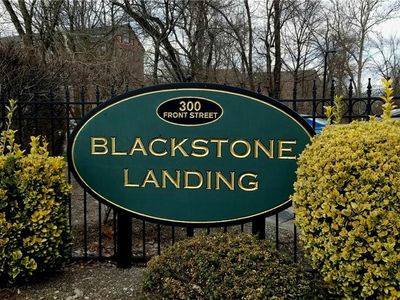 300 Front St APT 101, Pawtucket, RI, 02860