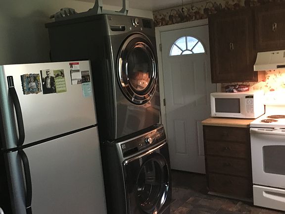 5th image of 106 Elden St
