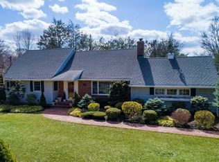 80 Woodchuck Hollow Rd, Cold Spring Harbor, NY 11724