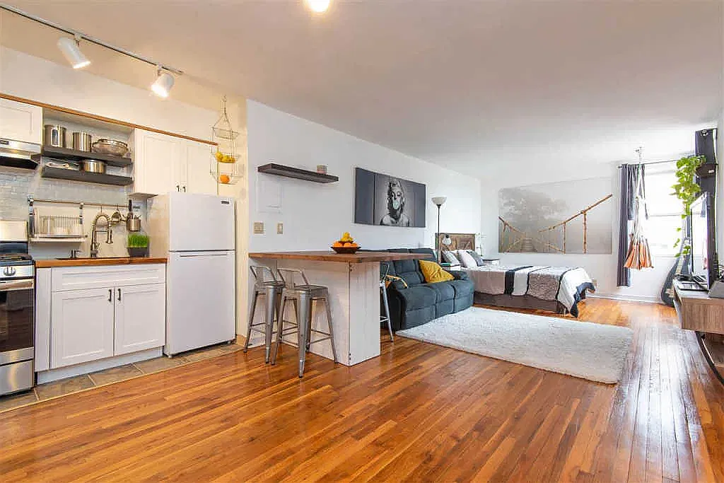 Studio, 435 sqft, $2,100 — Photo 1