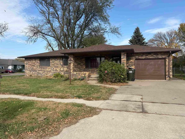 401 E 33rd St, South Sioux City, NE 68776