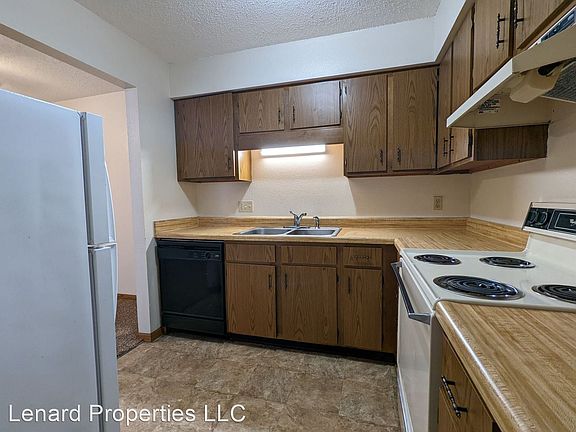 5th image of 2940 N East Ave #11449435