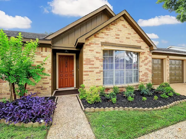 1906 Iron Rdg, Sugar Land, TX 77478