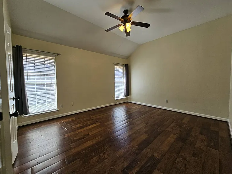 7621 Lancelot Rd — Photo 10