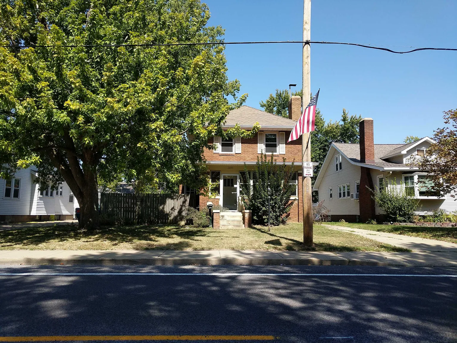 2605 W Rohmann Ave photo 1