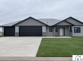 53 Evergreen Ln, Madison Lake, MN 56063
