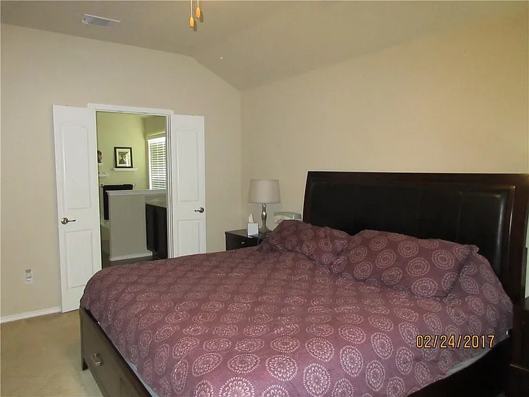 1110 Lubbock Ln — Photo 26