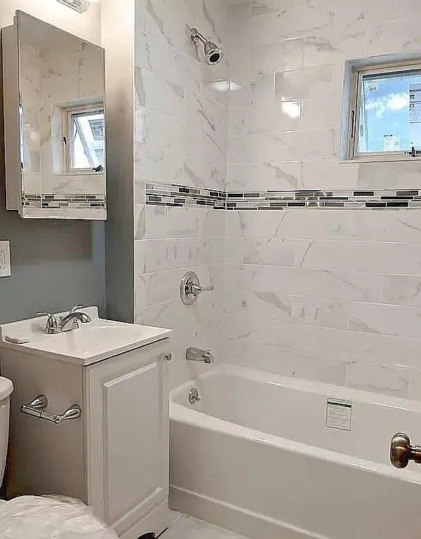 4 bed, 9999 sqft, $5,200 — Photo 4