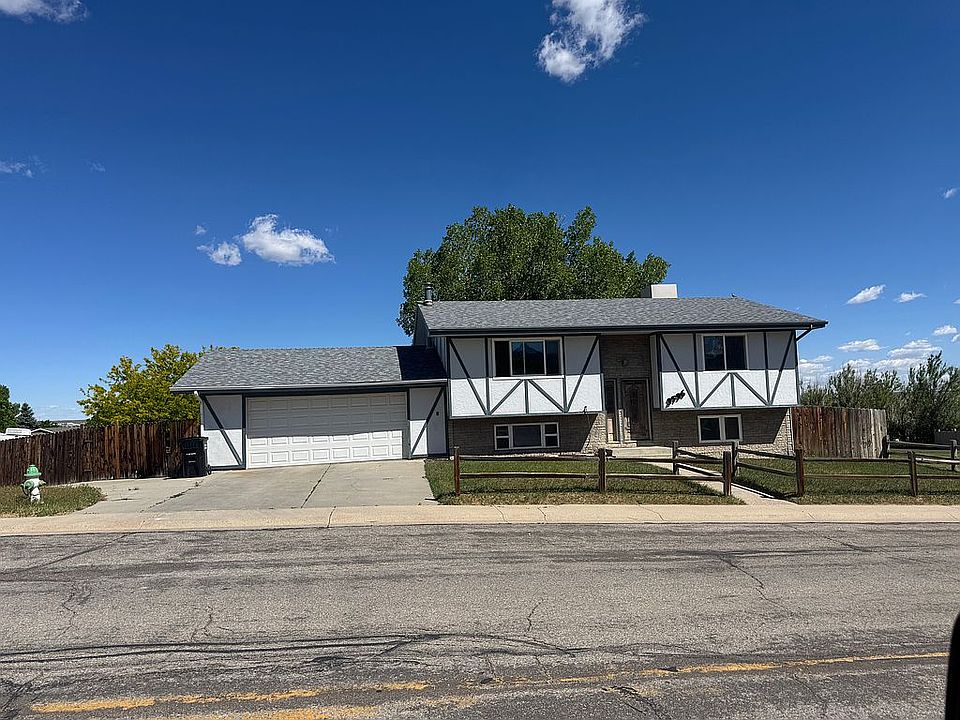 1st image of 3596 Meadowlark Dr