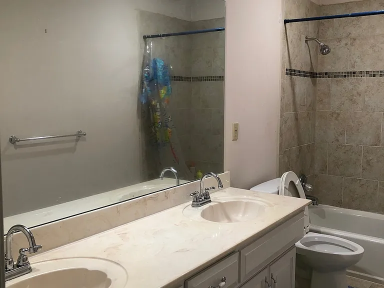 second bath room