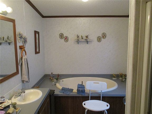 5th image of 11312 Lorence Ave