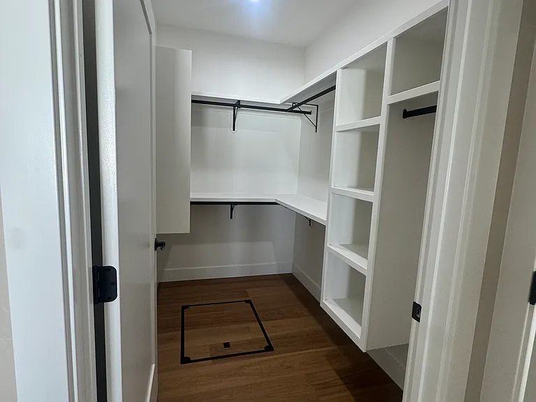 1362 Haizlee Way — Photo 4