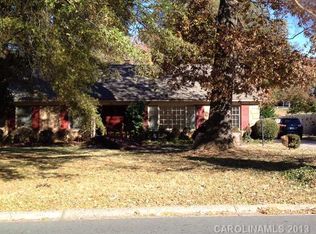 5913 Barrington Dr, Charlotte, NC 28215