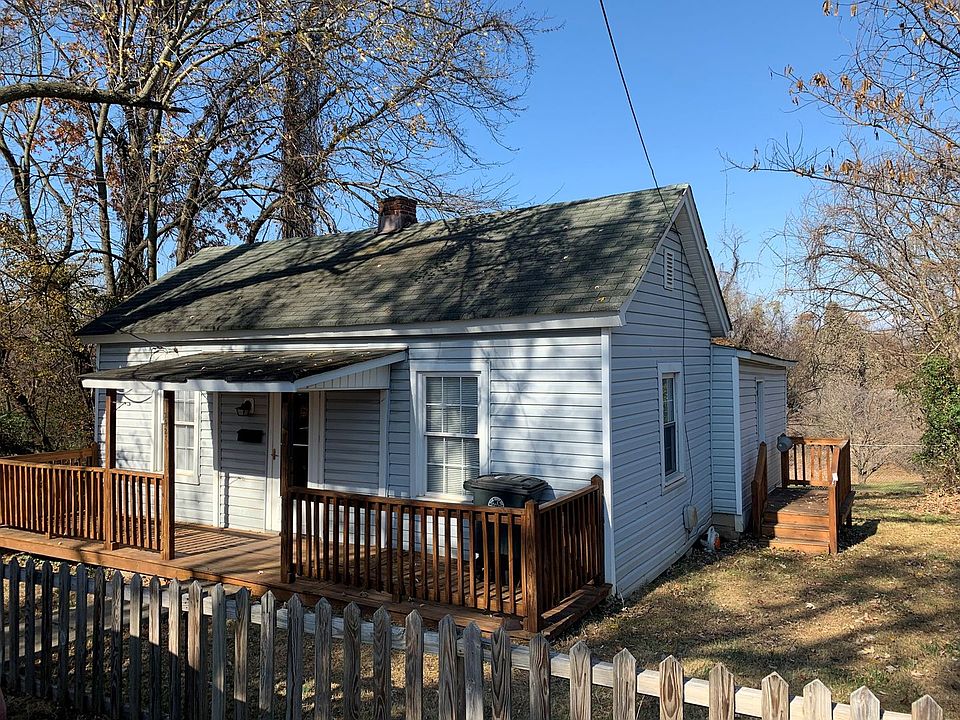 1st image of 2421 Otey St