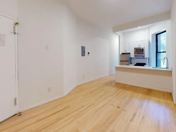 324 East 90th Street image 1 of 13