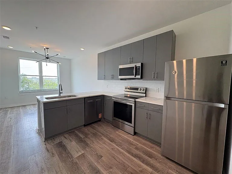 525 Parkway Dr NE #510 — Photo 8