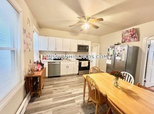 19 Sachem St, Roxbury, MA 02120