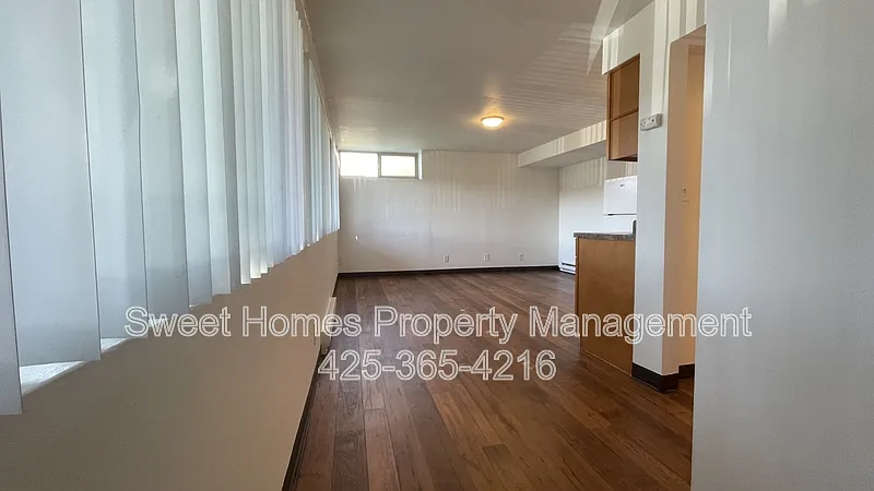 Studio, 1.0 bath, 400 sqft, $1,400 — Photo 3