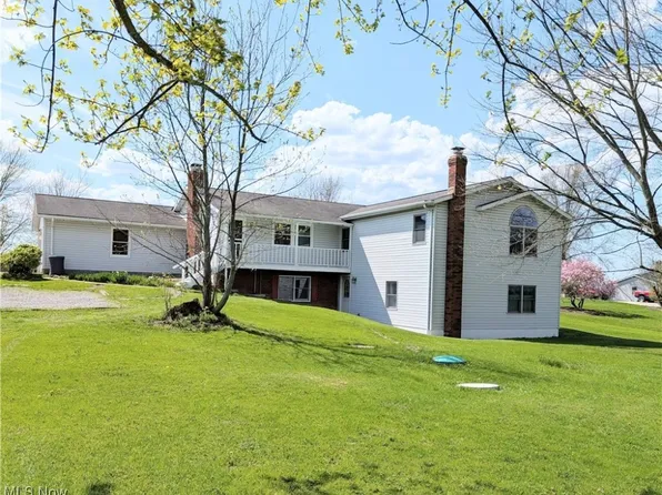 14864 Hayes Rd, Middlefield, OH 44062