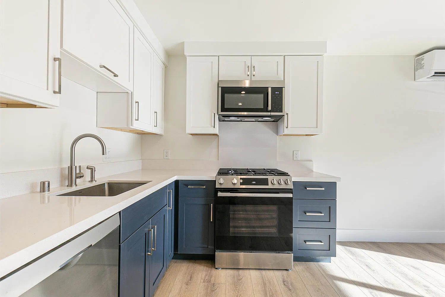 1 bed, 550 sqft, $1,850 — Photo 2
