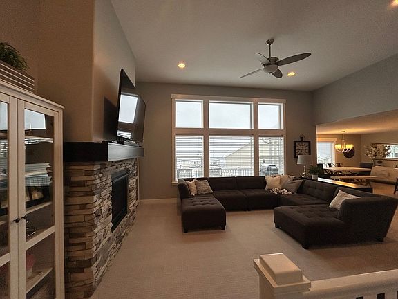 5th image of 769 W Autumn Hills Blvd