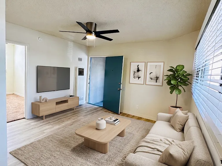 10300 National Blvd — Photo 10