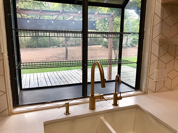 3rd image of 118 Phalarope Dr