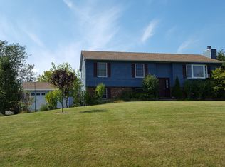 21 White Farm Rd, Wingdale, NY 12594