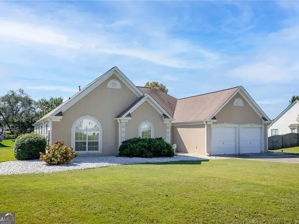 19 Meadow Crest Ct, Powder Springs, GA 30127