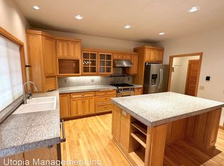 22185 Bear Creek Rd, Bend, OR 97701