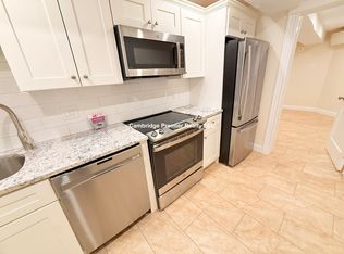 7 Lancaster St #1, Cambridge, MA 02140