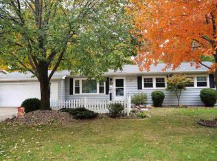 2826 10th St, East Moline, IL 61244