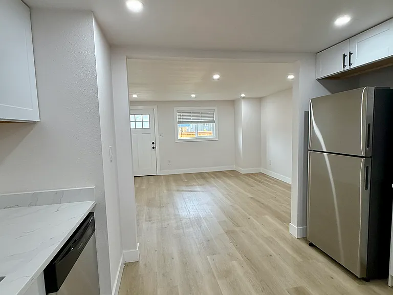 11262 Yakima Ave S — Photo 11