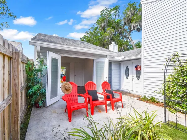 53 Fawn Ln, Palm Coast, FL 32137