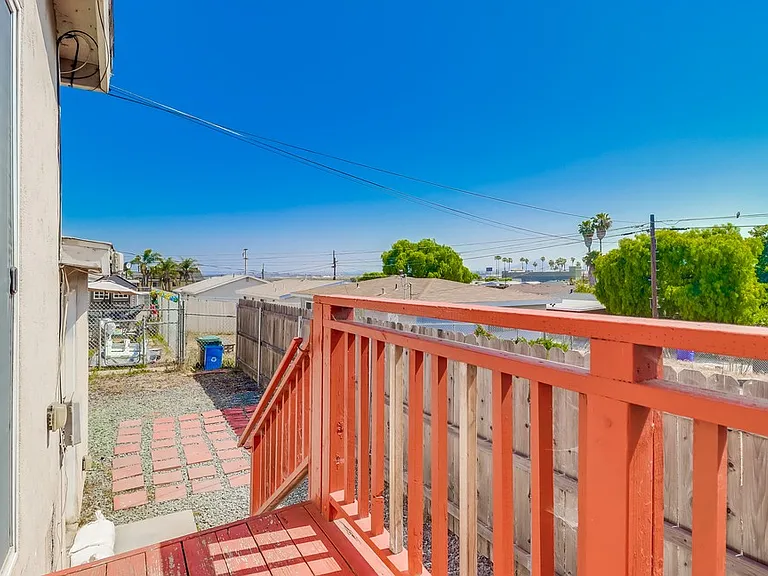 843 Georgia St — Photo 34