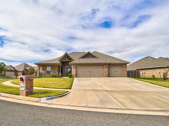 3rd image of 18800 Rolling Hill Way