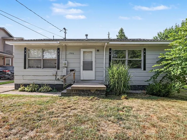 1906 James St, Essexville, MI 48732
