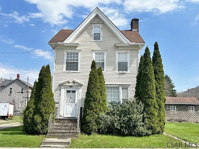 537 Horner St photo 1