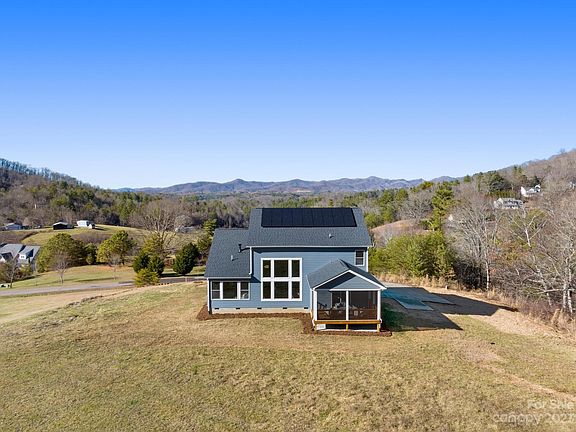 3rd image of 190 Cove Creek Ln