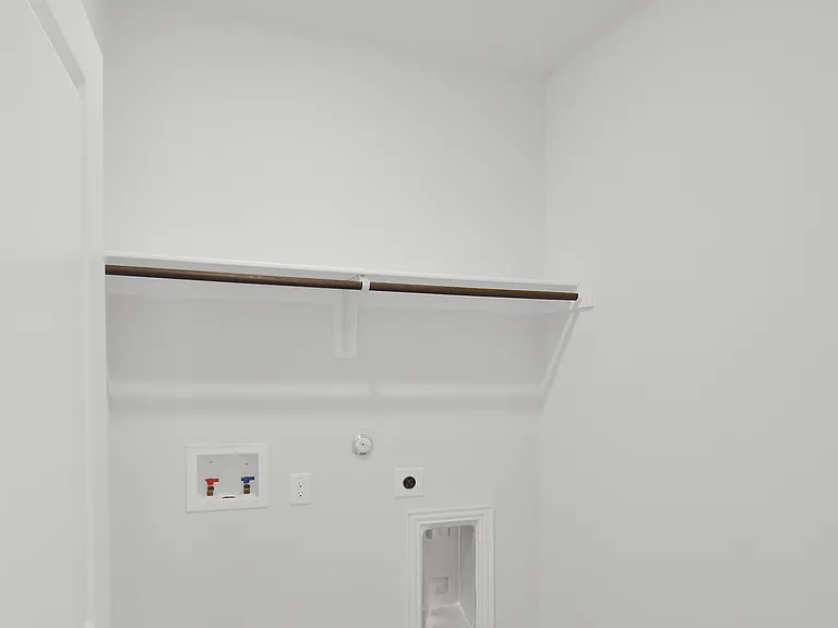 6162 Blythe Dr — Photo 9