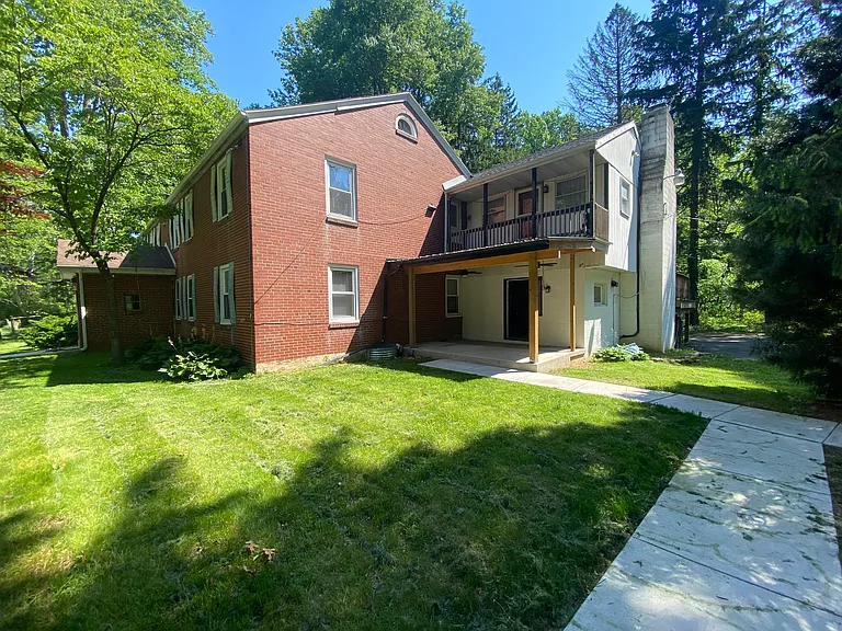Sweitzer Rd — Photo 12