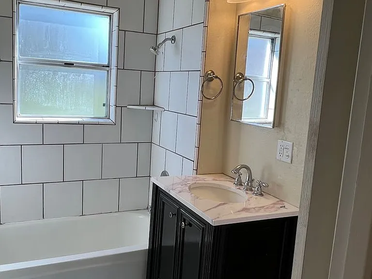 152 N Shasta St — Photo 9