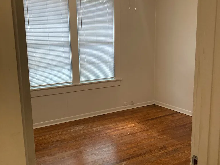 421 Rutherford St — Photo 28