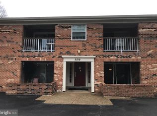 5819 Cove Landing Rd APT 204, Burke, VA 22015
