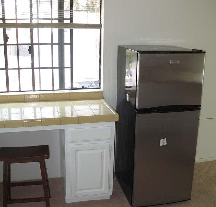 Kitchen, Fridge included